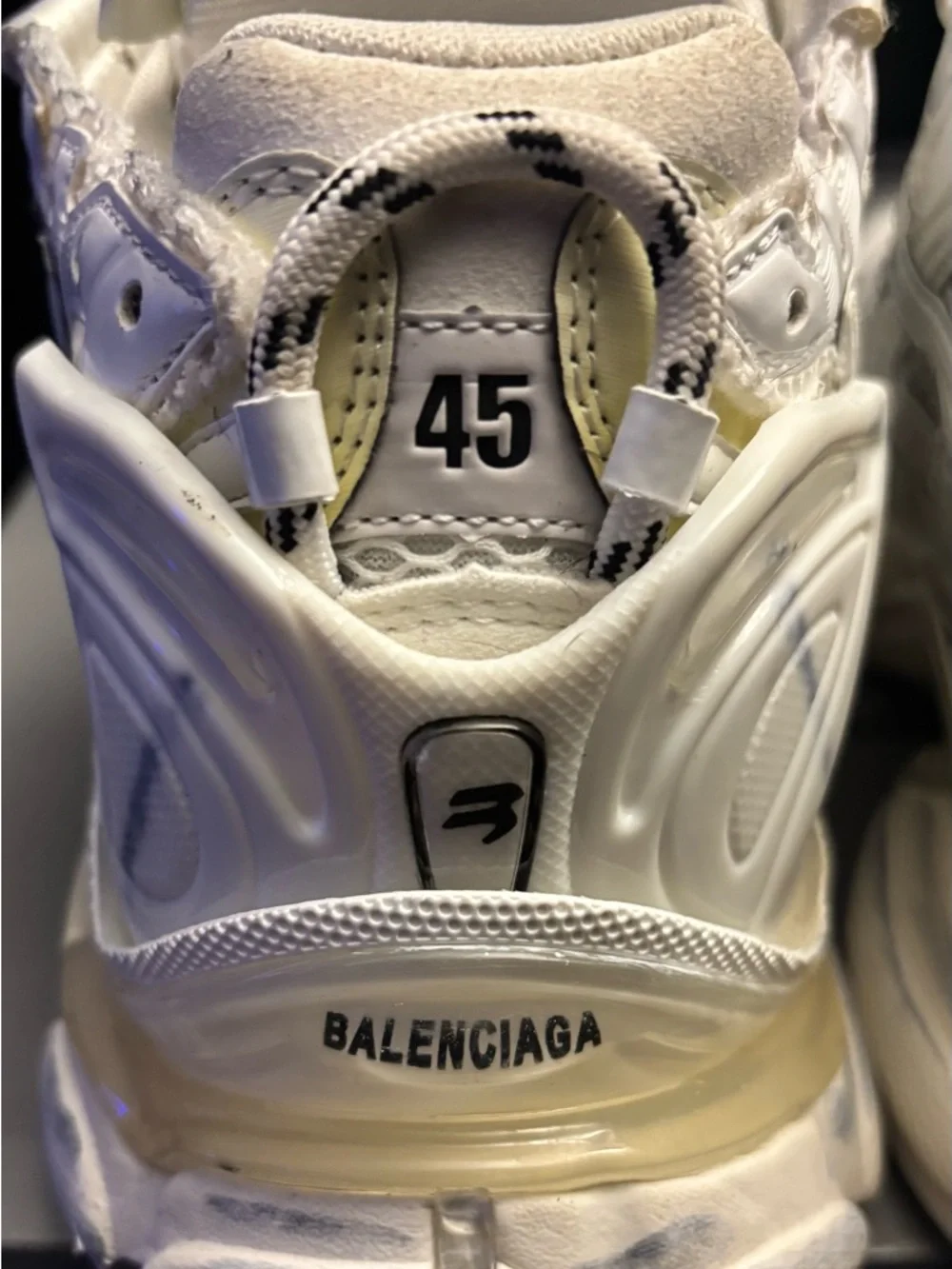 Balenciaga Runners ‘White’ - Picture 7 of 11